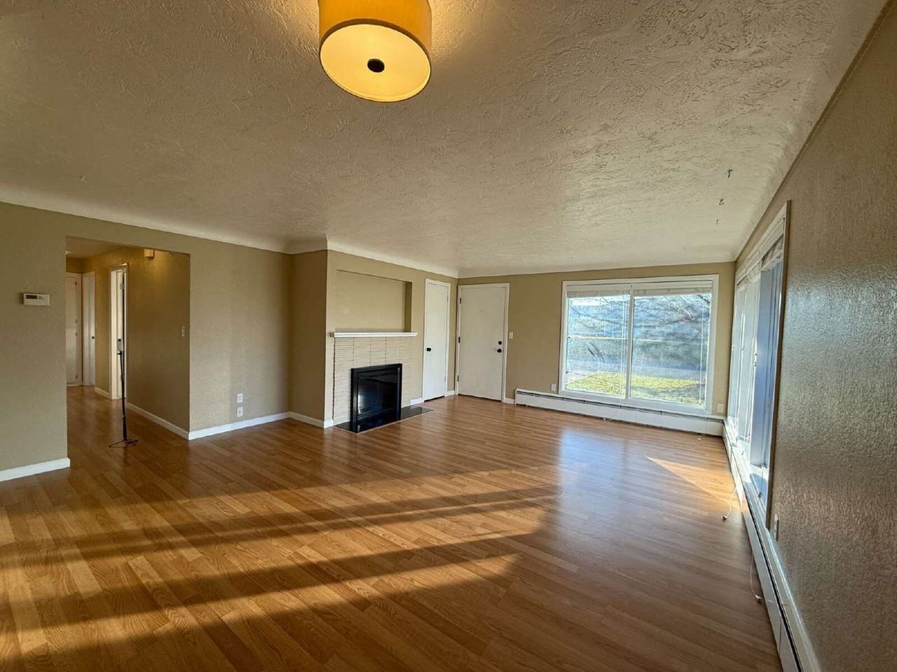 1495 Lake Dr - Photo 3 of 16