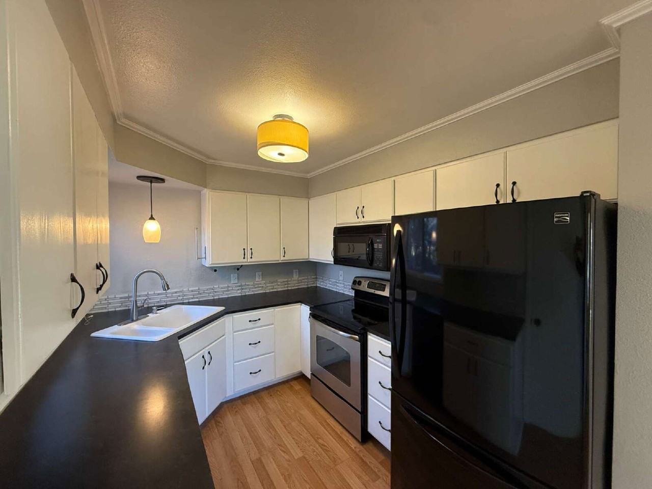 1495 Lake Dr - Photo 6 of 16