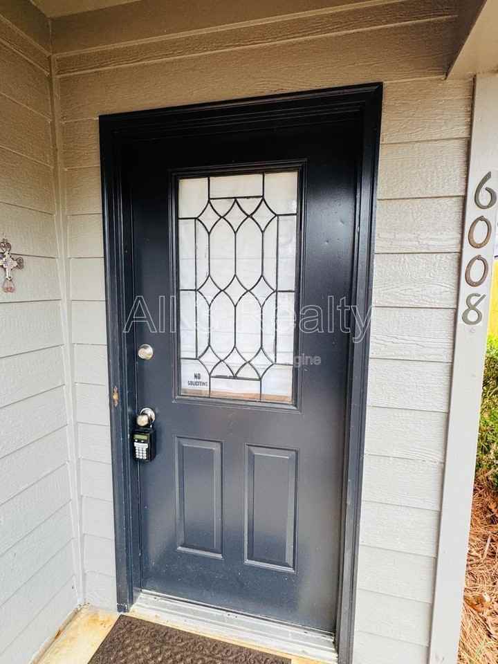 6008 Woodrun Ct - Photo 4 of 30