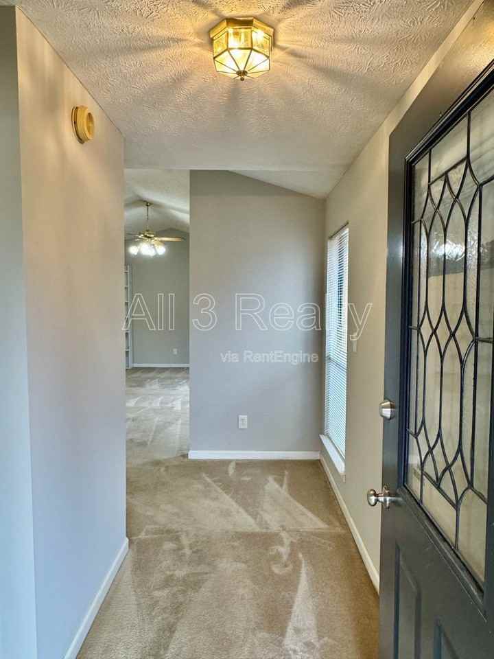 6008 Woodrun Ct - Photo 5 of 30