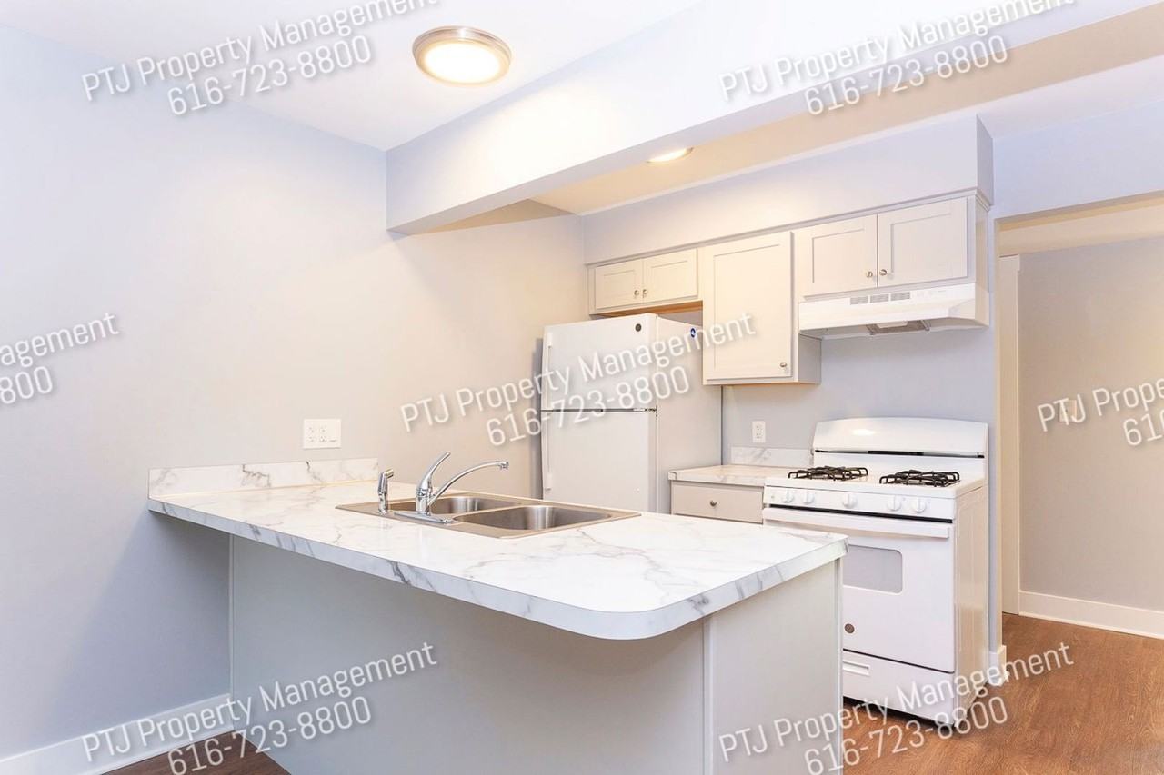 4756 Eastern Ave Se #206 - Photo 6 of 7