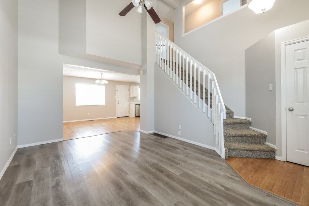 13587 Bellaire St - Photo 7 of 18