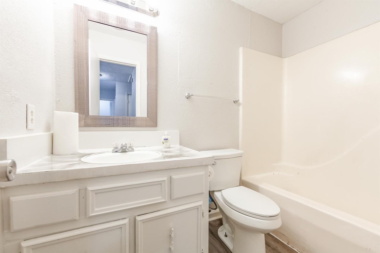 57 Carolane Dr - Photo 7 of 11