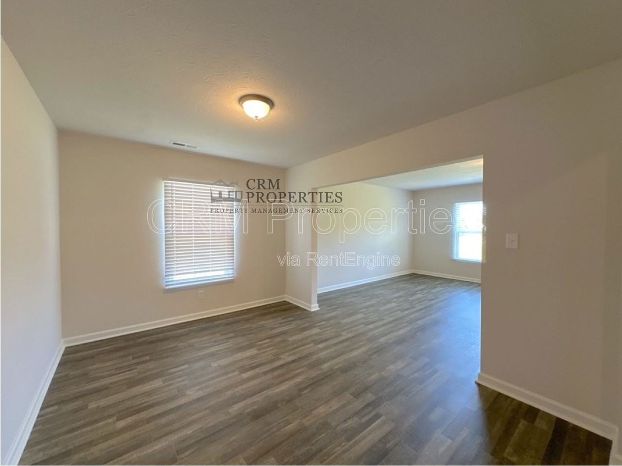 1138 Deer Trl - Photo 4 of 35