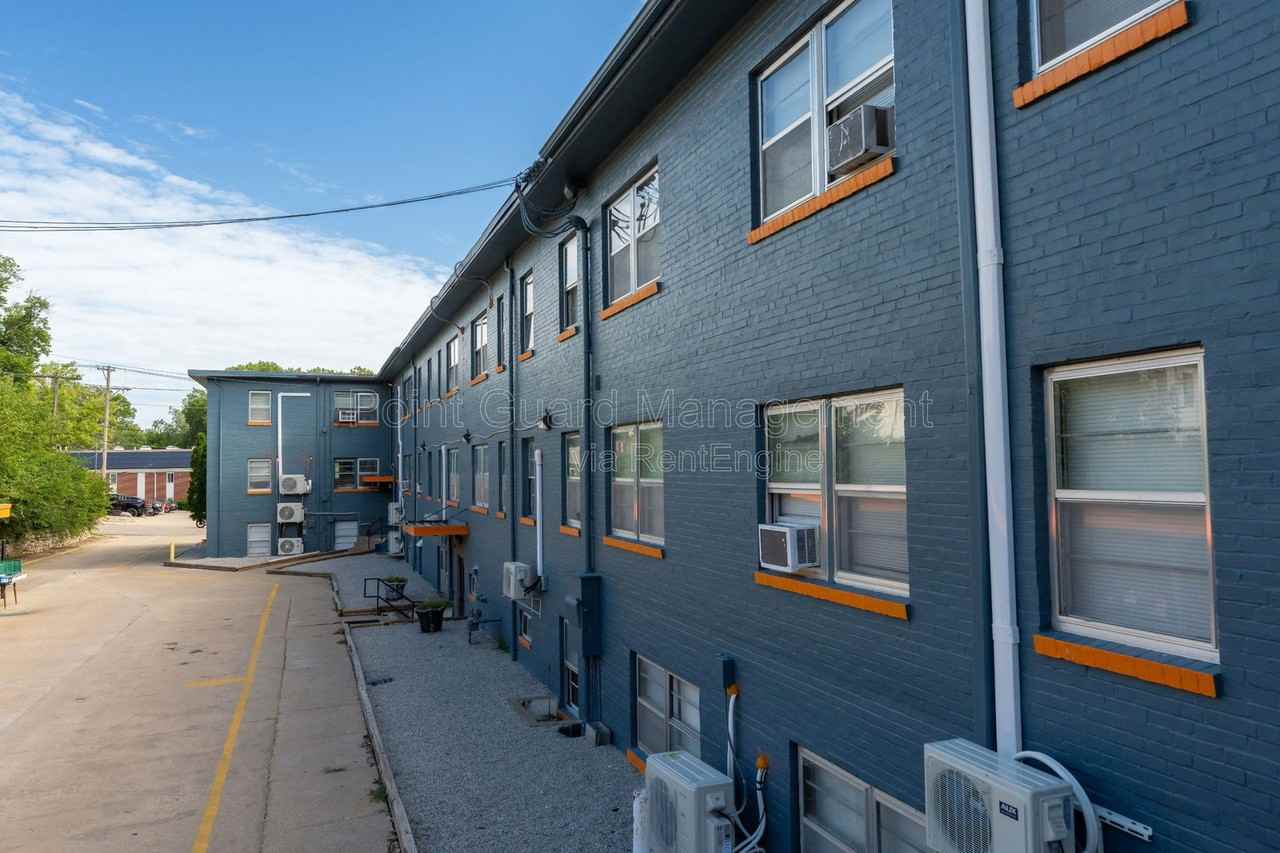 1947 College Heights Rd #2C - Photo 7 of 14