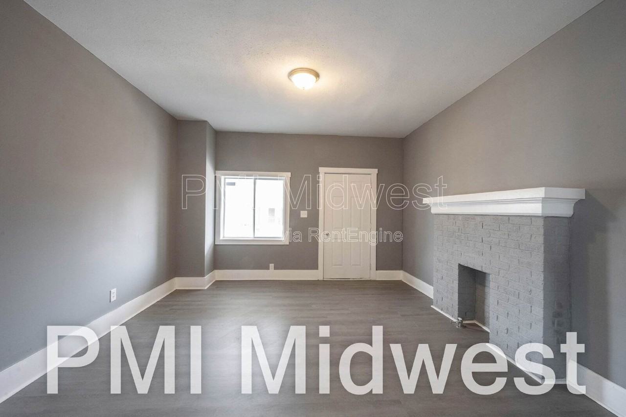 24 N Euclid Ave - Photo 3 of 39