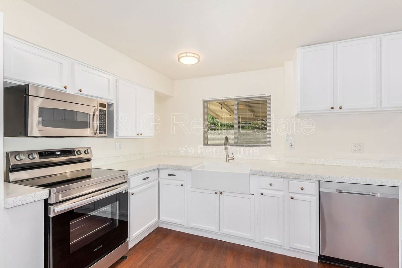 108 W Balboa Dr - Photo 7 of 29