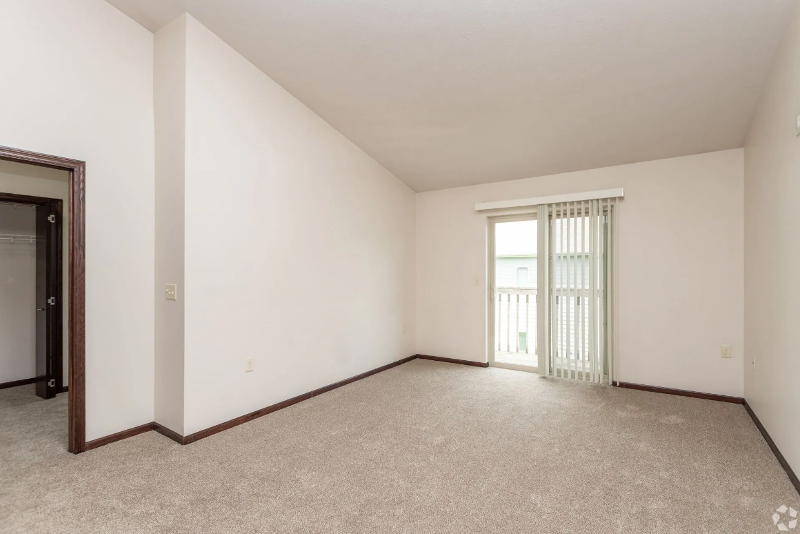 1601 E 8th St #128 - Photo 5 of 27