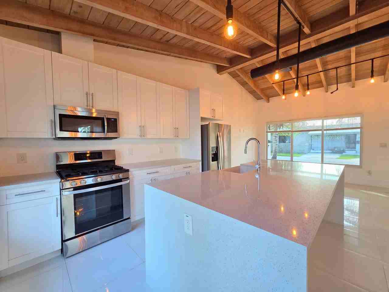 1207 N 15th Ct #1207 - Photo 2 of 29