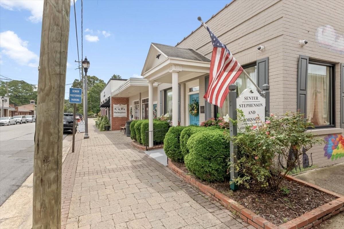 145 S Main St #406 - Photo 3 of 34