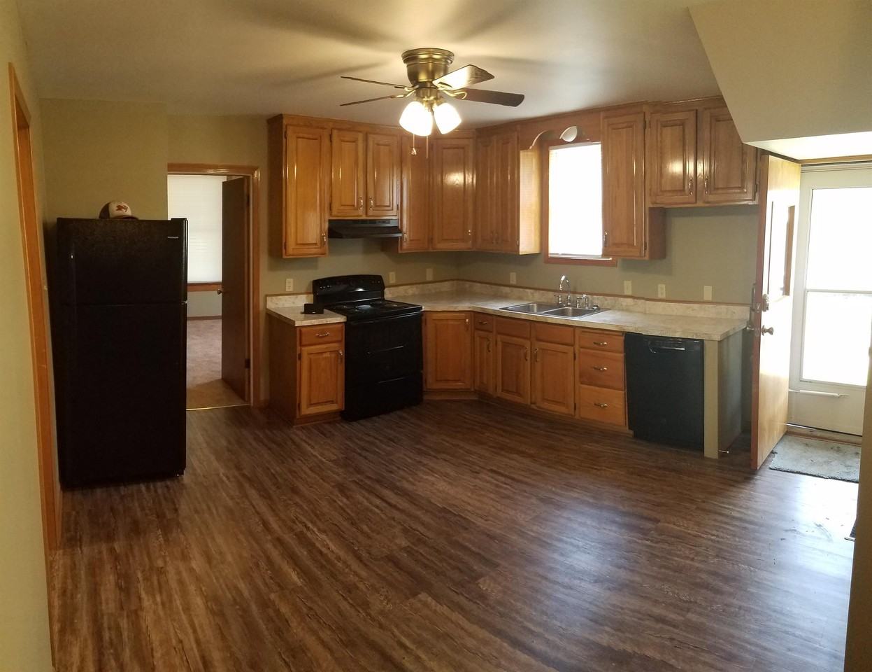 400 Sw Lindenwood Ave - Photo 5 of 11