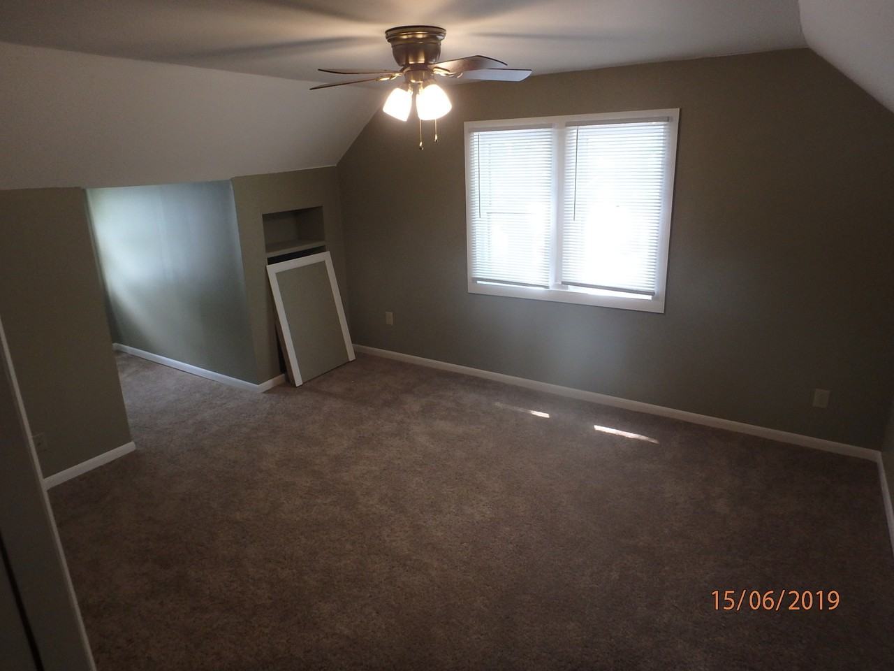 400 Sw Lindenwood Ave - Photo 2 of 11