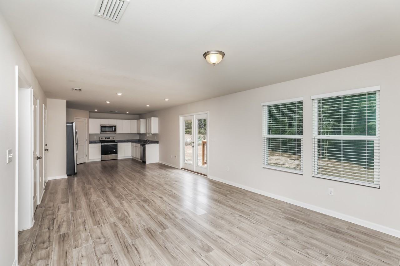 6226 Travelers Rest Ct - Photo 3 of 16