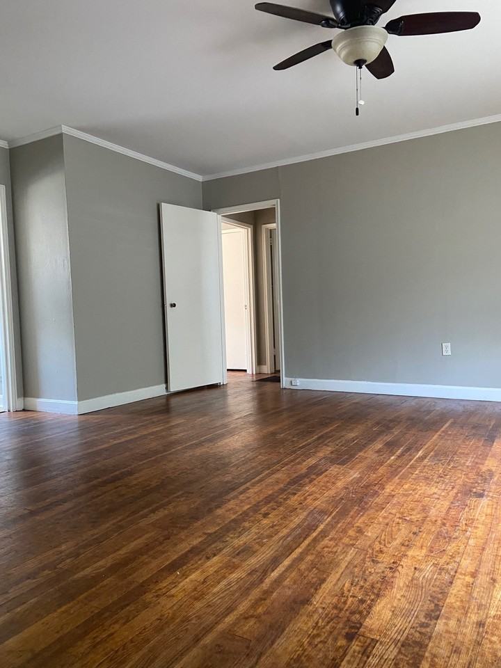 300 Cherry Hill Dr #6 - Photo 6 of 16