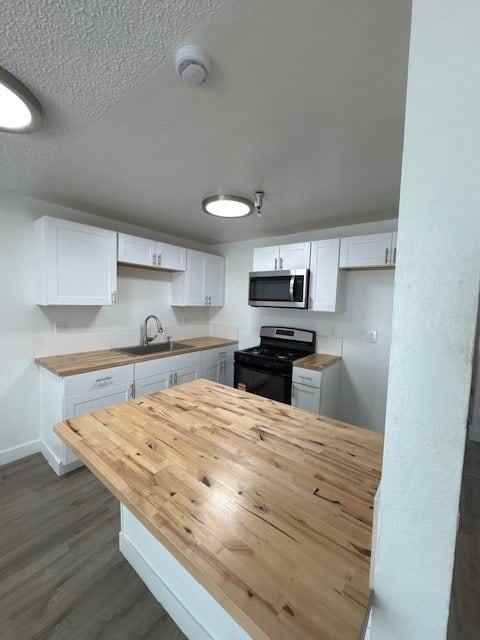 1327 W. Civic Center Dr. - Photo 2 of 9