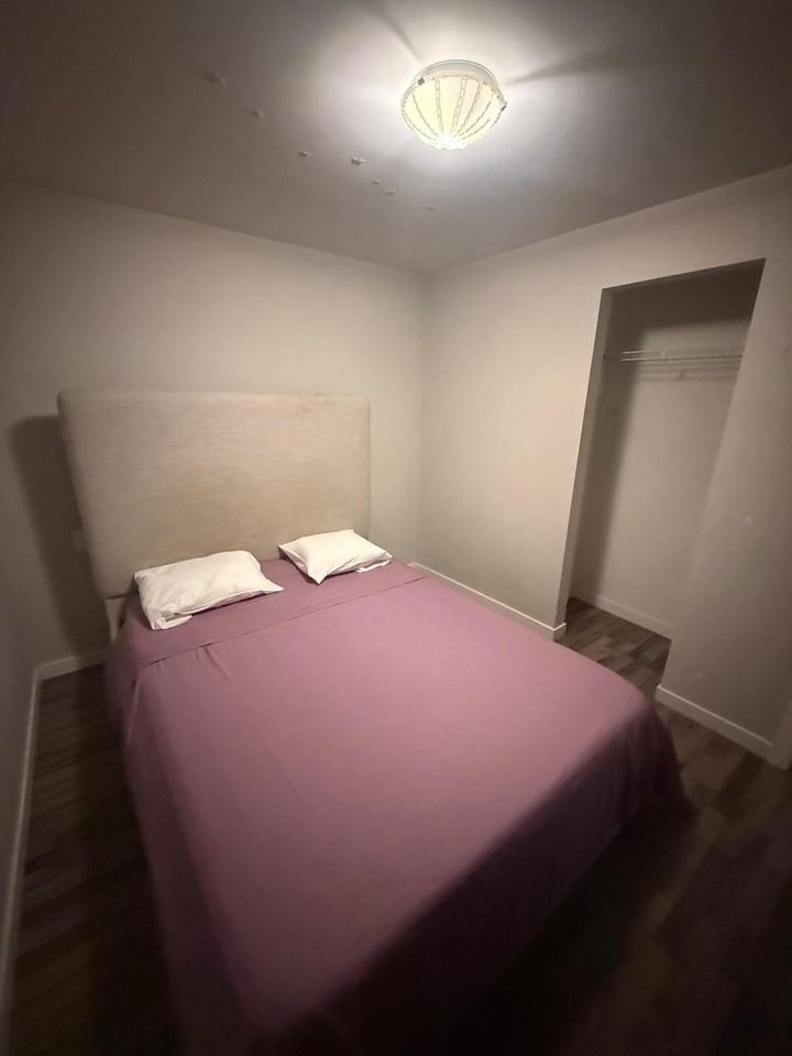 2111 Mannering Avenue #2111 - Photo 5 of 7