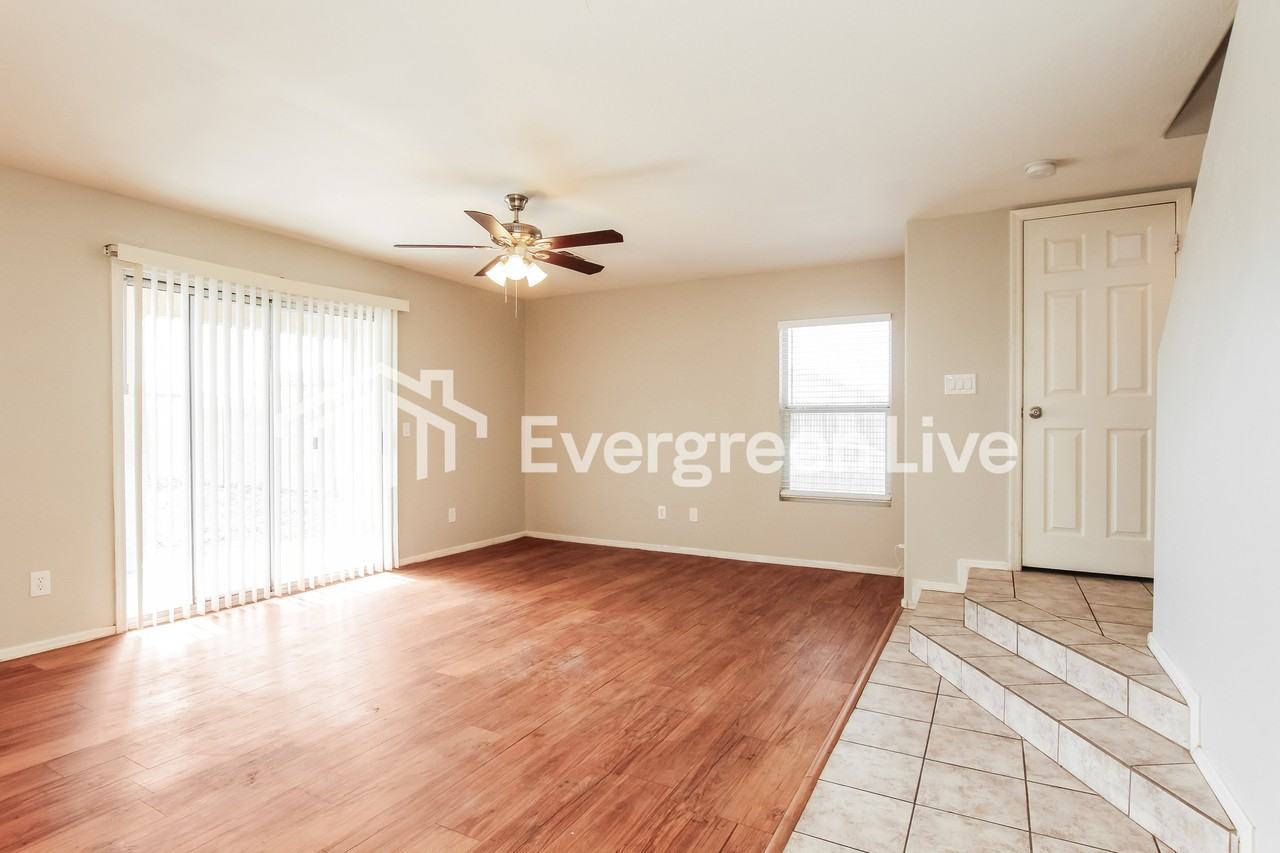 12057 W Aster Dr - Photo 4 of 15