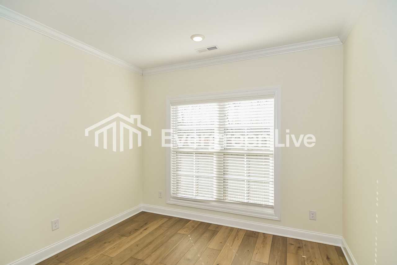 235 Greenwood Dr - Photo 6 of 16