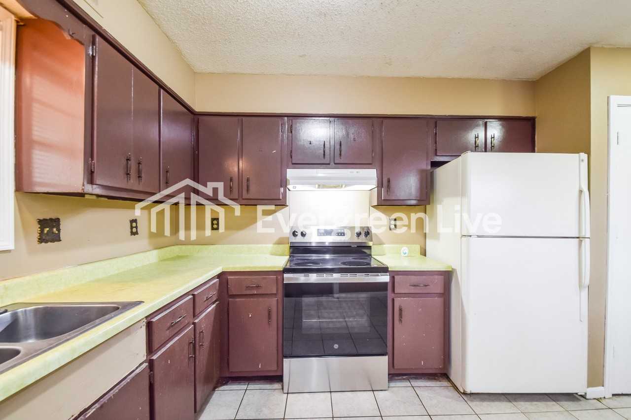 2974 Meadowfair Rd - Photo 6 of 15