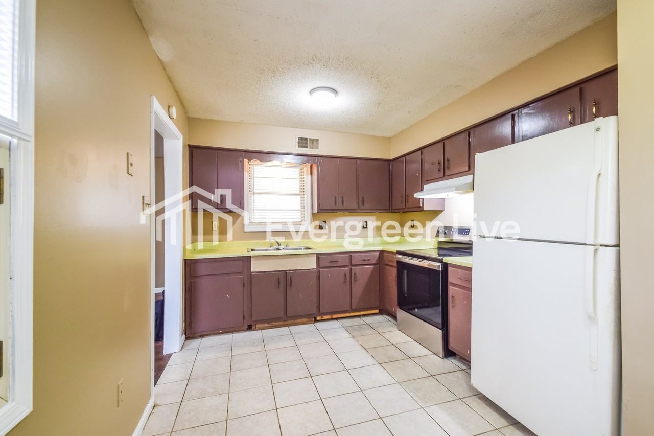 2974 Meadowfair Rd - Photo 7 of 15