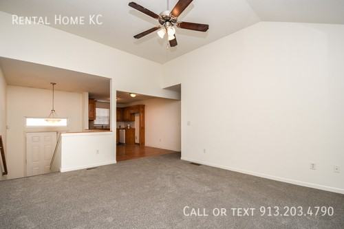 5909 Brittany St - Photo 4 of 21