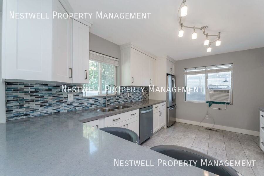 375 E Scott Ave - Photo 5 of 20