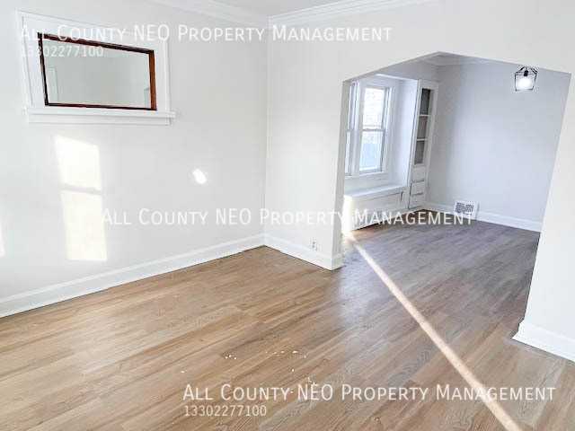 4306 Buechner Ave - Photo 4 of 18