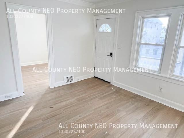 4306 Buechner Ave - Photo 5 of 18