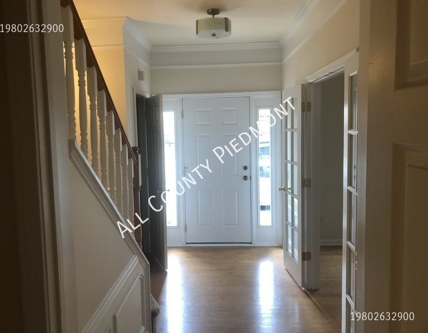 10331 Winslet Dr - Photo 2 of 16