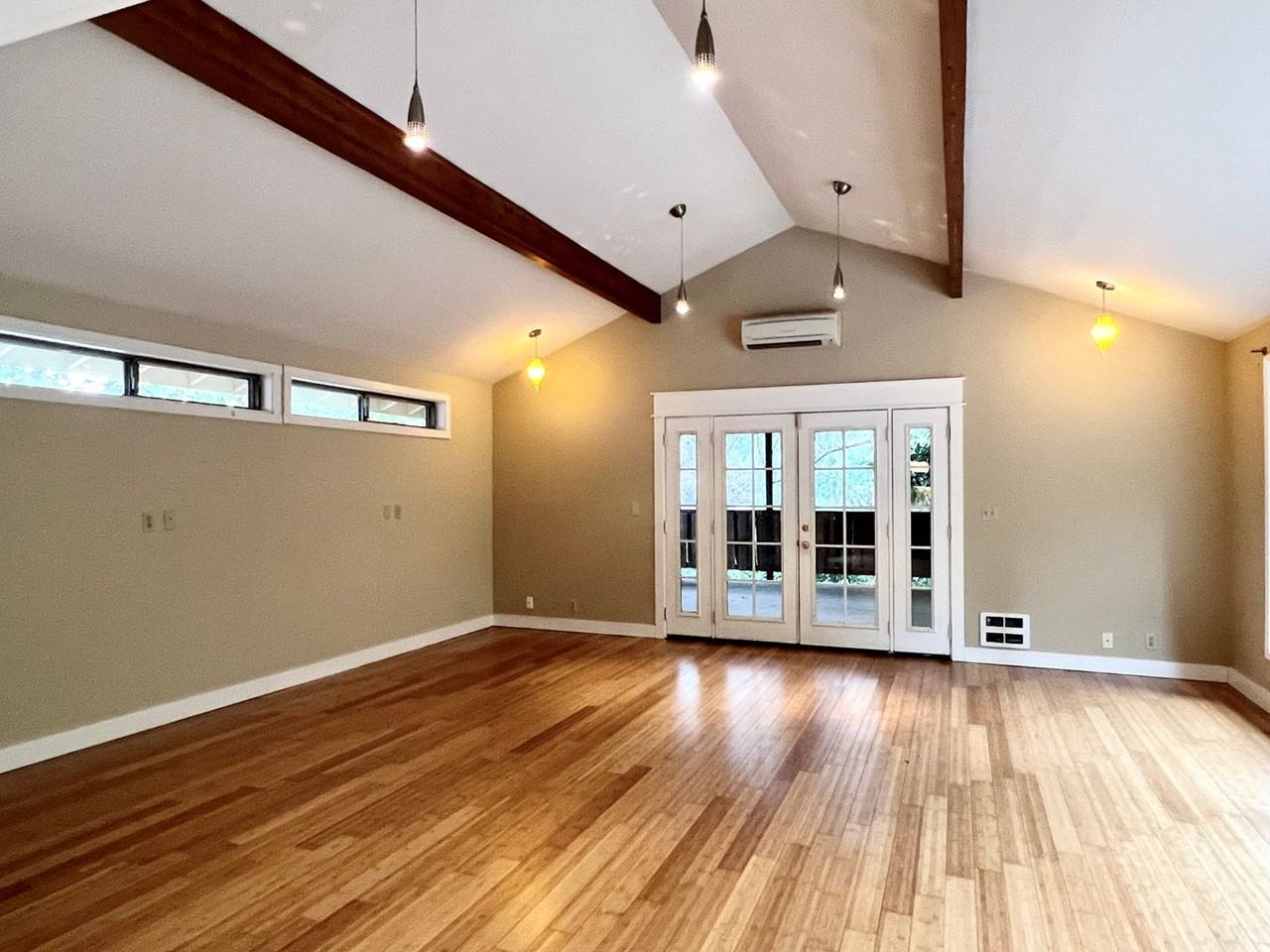 10340 Fischer Pl Ne - Photo 6 of 26