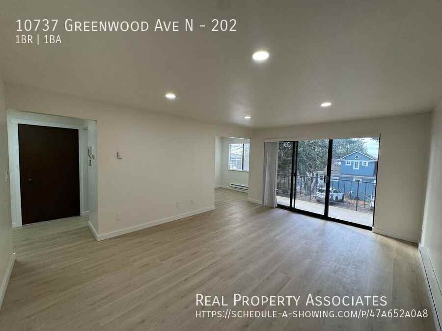 10737 Greenwood Ave N #202 - Photo 2 of 9
