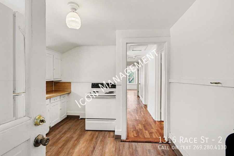 1315 Race St #2 - Photo 3 of 13