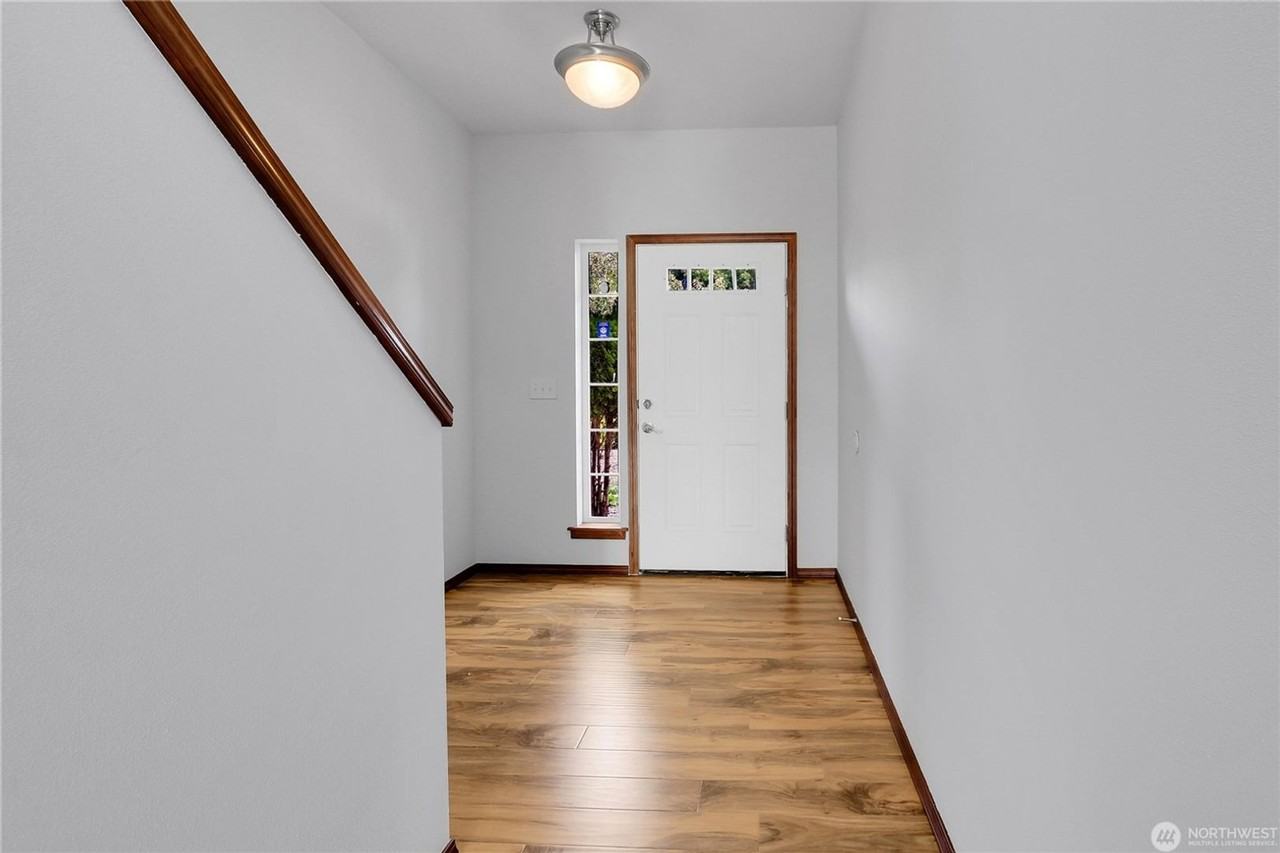 302 Avenue J #3 - Photo 4 of 19