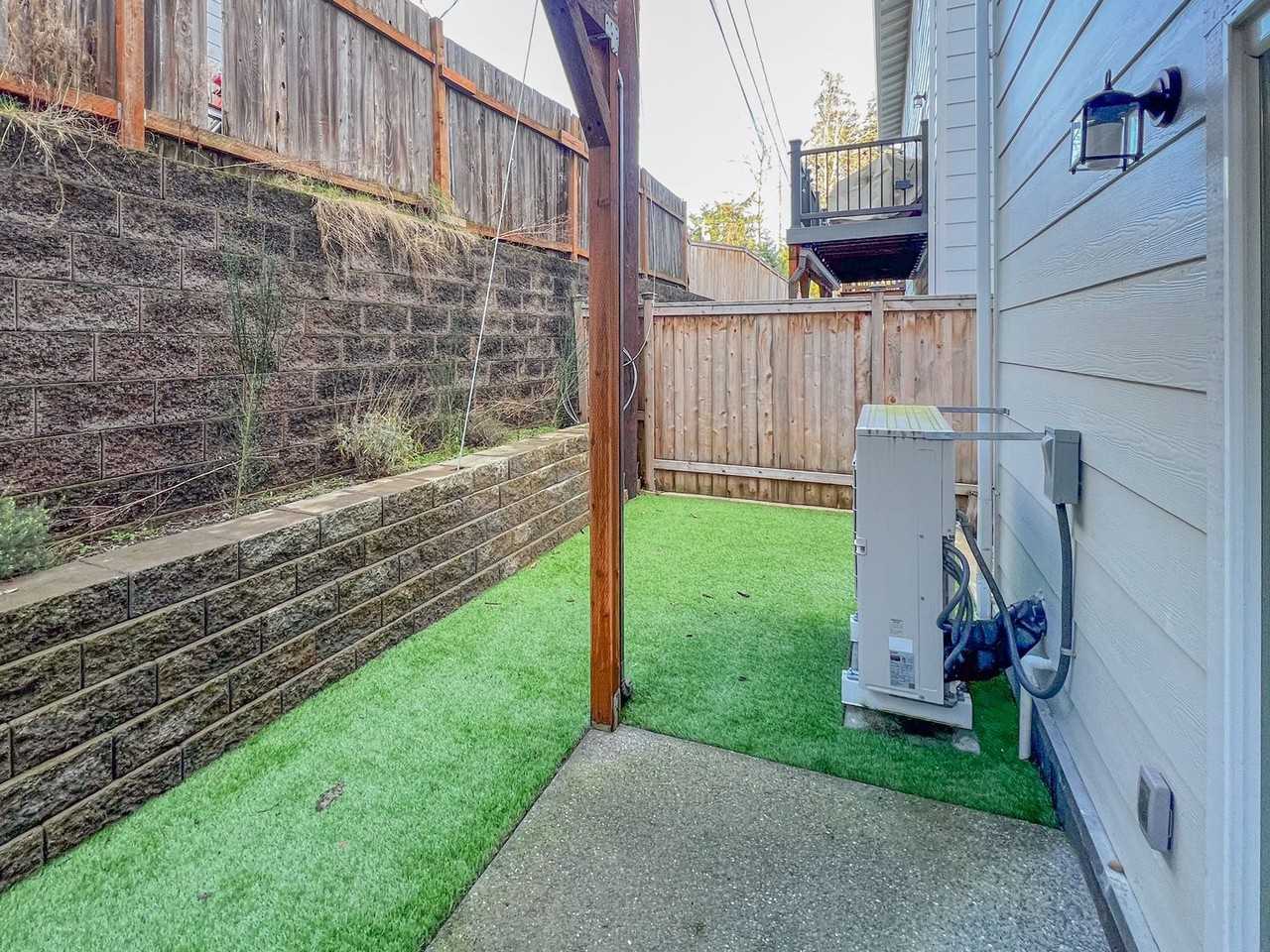 13128 12th Dr Se #B - Photo 3 of 32