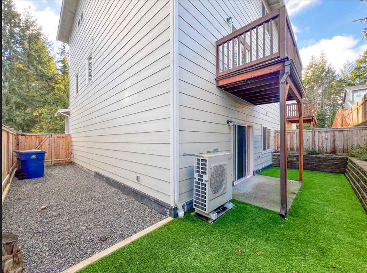 13128 12th Dr Se #B - Photo 4 of 32