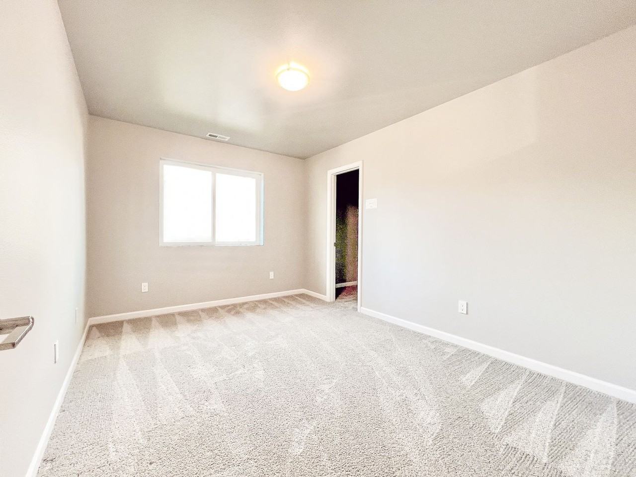 13128 12th Dr Se #B - Photo 7 of 32