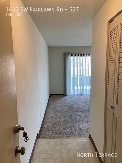 1435 Sw Fairlawn Rd #527 - Photo 4 of 10