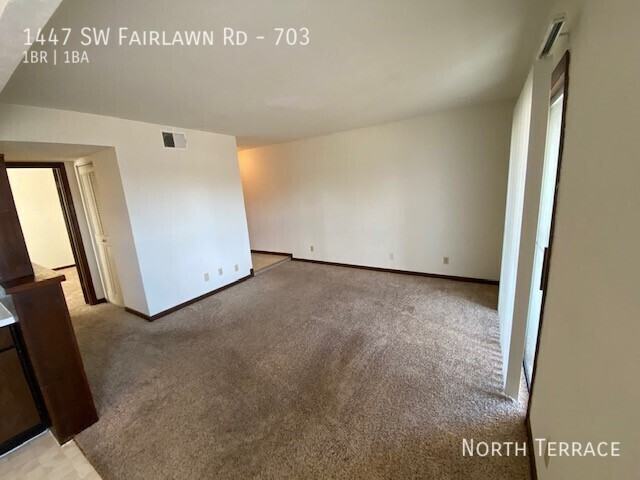1447 Sw Fairlawn Rd #703 - Photo 7 of 10
