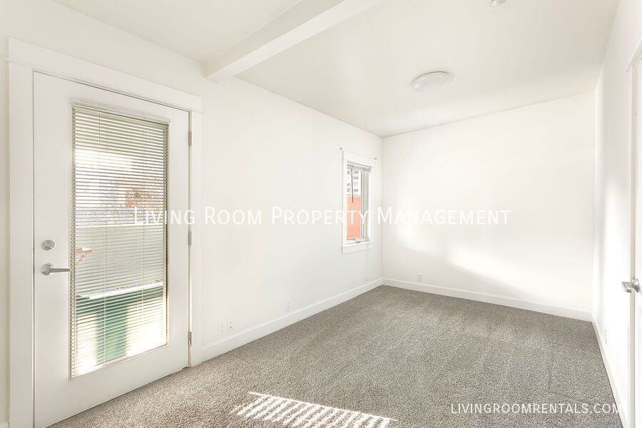 1714 Nw Couch St #16 - Photo 6 of 19