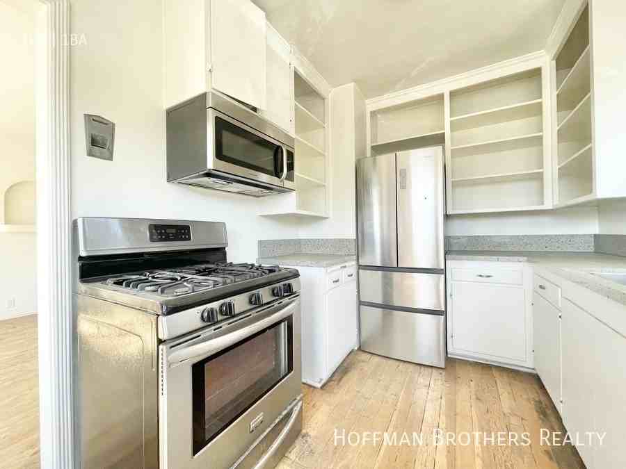 1912 Cimarron St #A - Photo 2 of 11