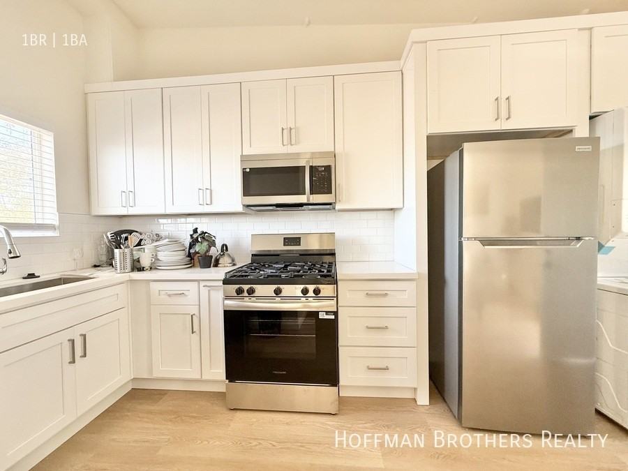 1467 Fairbanks Pl - Photo 4 of 7