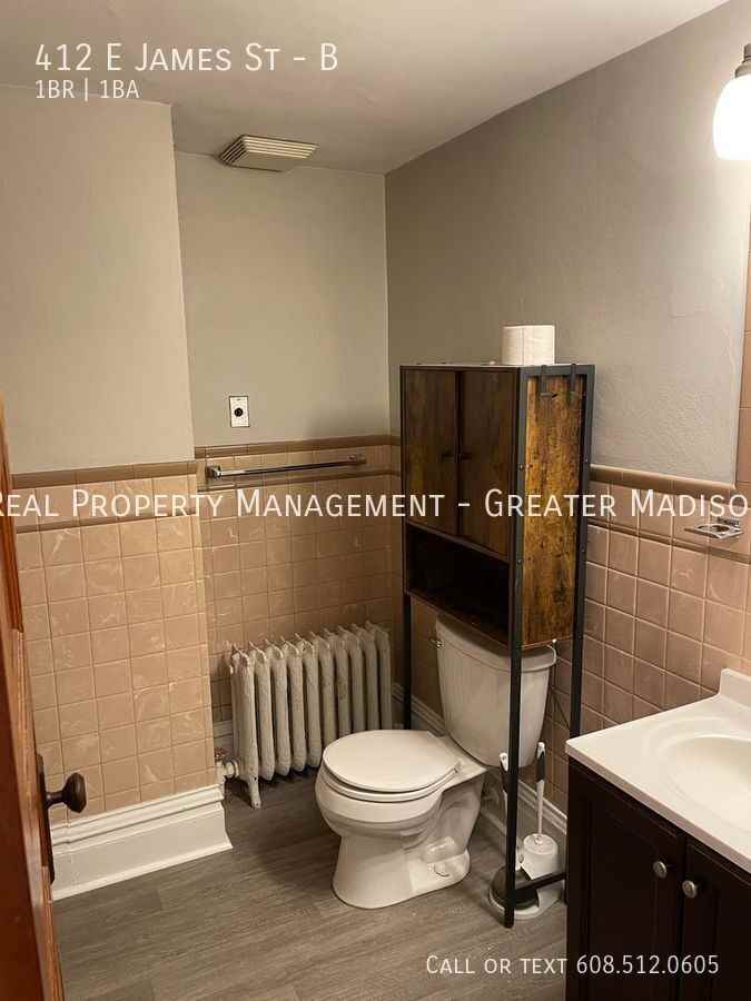 412 E James St #B - Photo 5 of 12