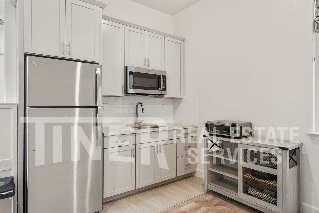 4901 Peace Lily Ln - Photo 2 of 15