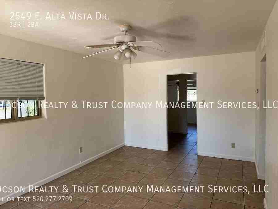 2549 E Alta Vista St - Photo 2 of 11