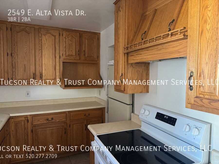 2549 E Alta Vista St - Photo 3 of 11