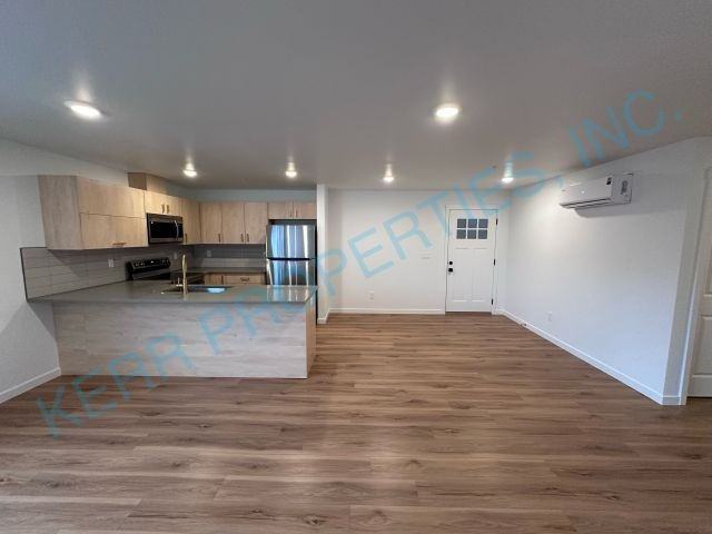 701 Molalla Ave #102 - Photo 3 of 13