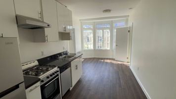 featured image of 285 Turk St #402