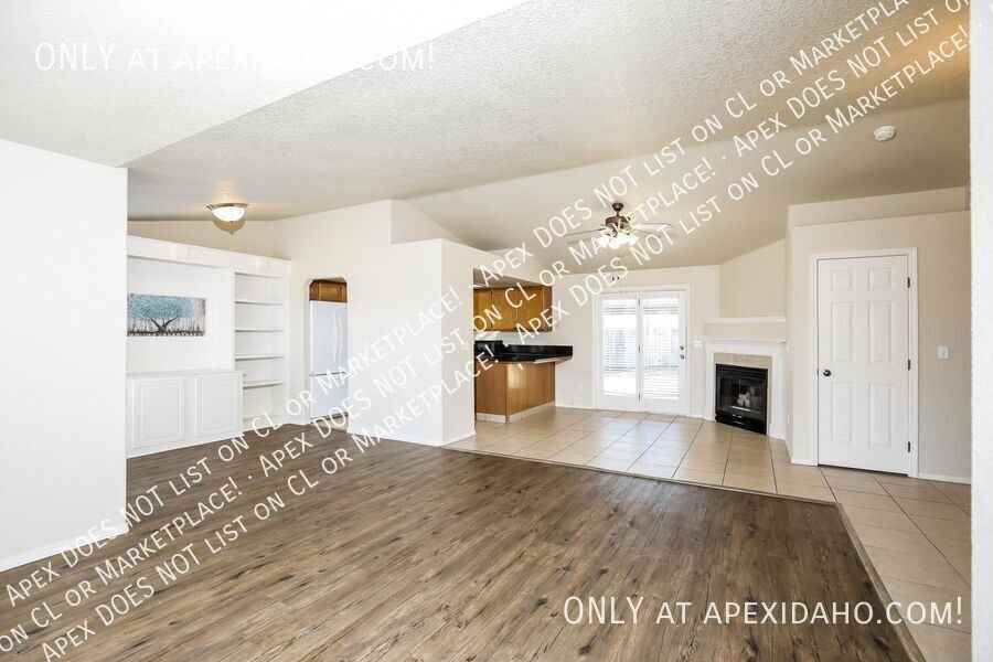 1933 Nw 13th Ave - Photo 2 of 15