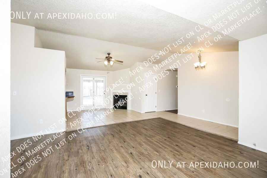 1933 Nw 13th Ave - Photo 4 of 15