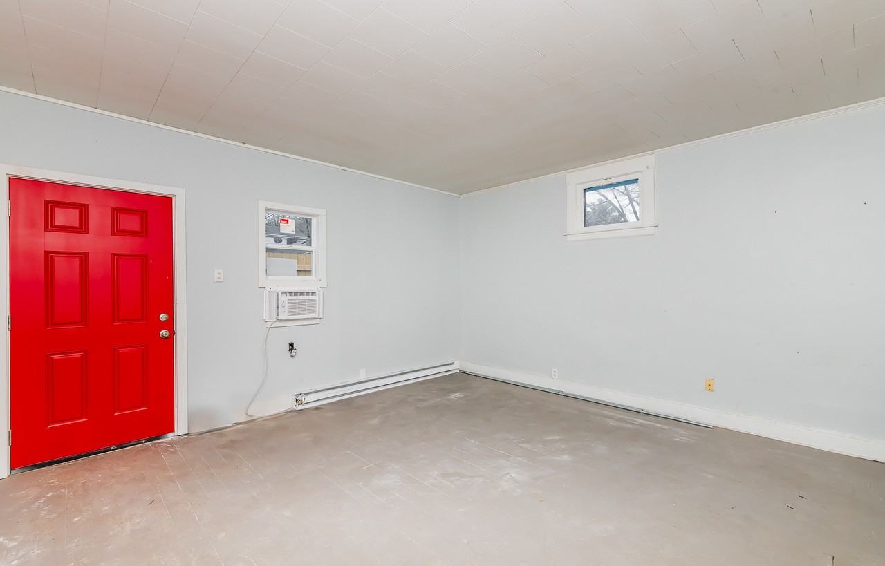 1721 W Oak St - Photo 7 of 14